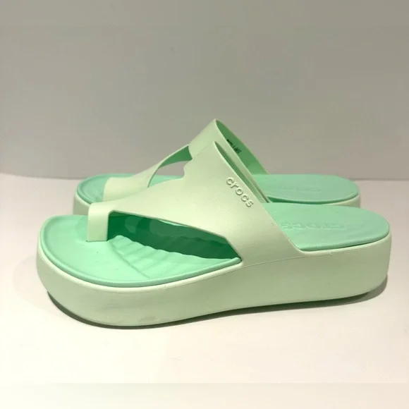 CROCS Women’s Getaway Mint Green Platform Toe Loop Slide Sandals Flip Flops W9 - Picture 5 of 9